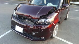 法人の場合と個人事業主の場合で損害賠償金の処理が異なります